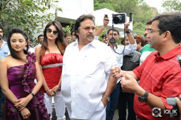 Ori Devudoy Movie Opening